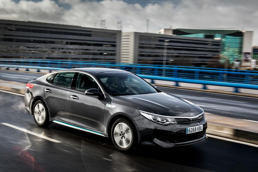  Kia Optima Plug-In Hybrid (JF) 2016 года  (WW) (фото 10 из 41)